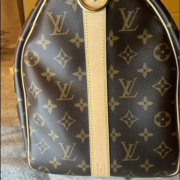 Louis Vuitton Keepall Bandoulière 45 - Picture 2 of 11